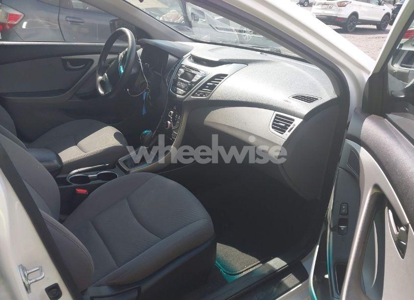 Photo 5 of 2014 Hyundai Elantra SE (VIN 5NPDH4AE2EH492388)
