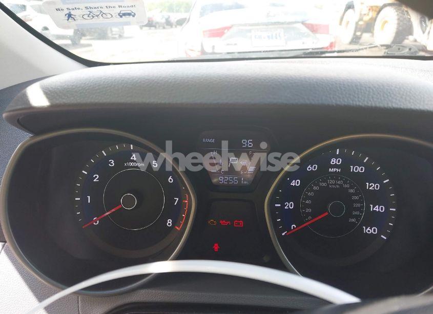 Photo 7 of 2014 Hyundai Elantra SE (VIN 5NPDH4AE2EH492388)
