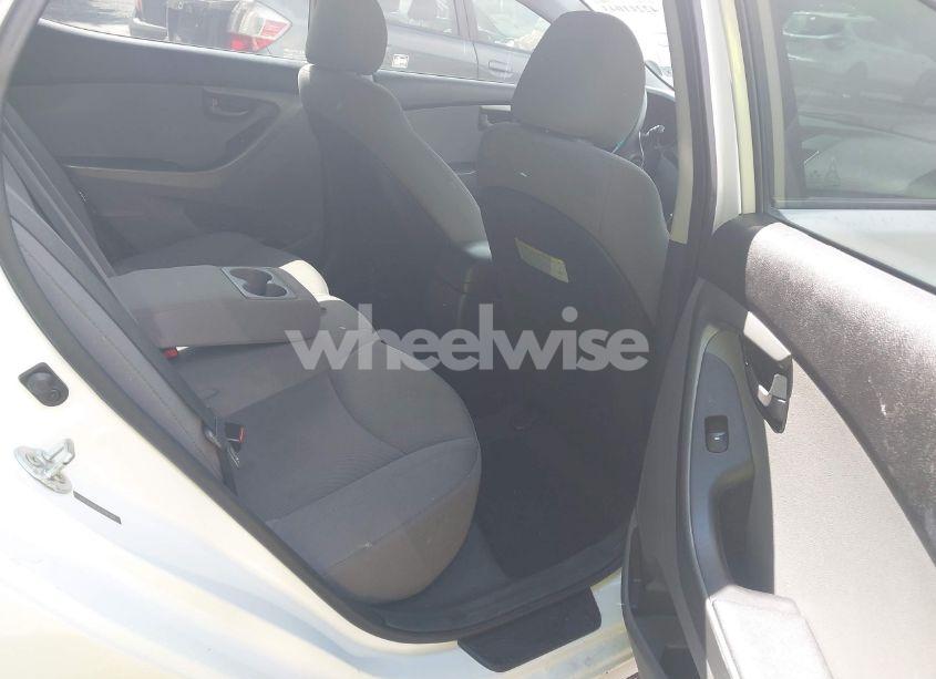 Photo 8 of 2014 Hyundai Elantra SE (VIN 5NPDH4AE2EH492388)