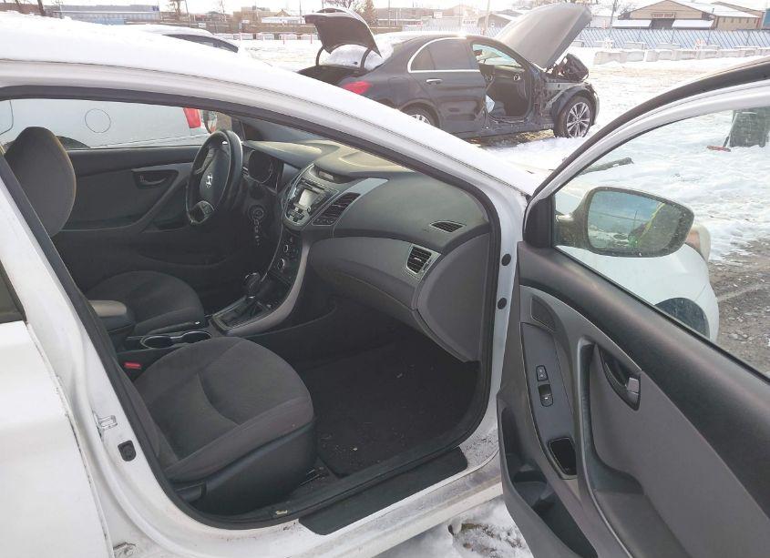 Photo 5 of 2014 Hyundai Elantra SE (VIN 5NPDH4AE2EH497395)