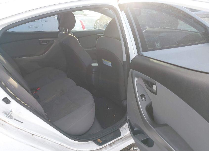 Photo 8 of 2014 Hyundai Elantra SE (VIN 5NPDH4AE2EH497395)