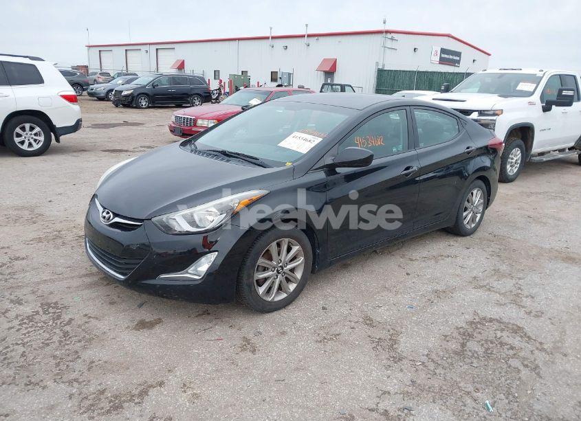 Photo 2 of 2014 Hyundai Elantra SE (VIN 5NPDH4AE2EH503647)