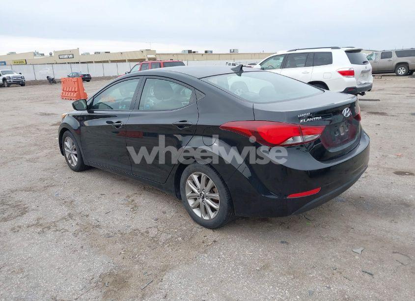 Photo 3 of 2014 Hyundai Elantra SE (VIN 5NPDH4AE2EH503647)