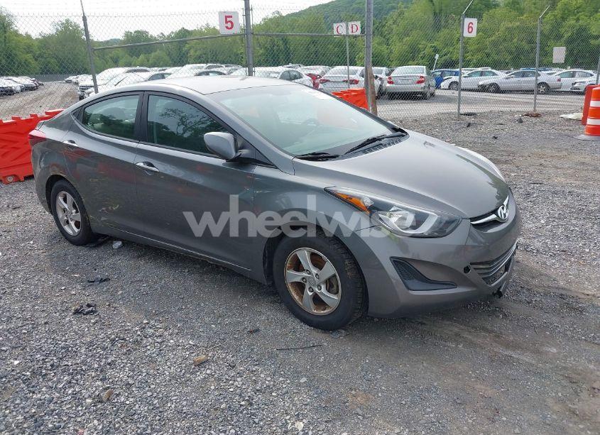 2014 Hyundai Elantra SE (VIN 5NPDH4AE2EH510470) main photo