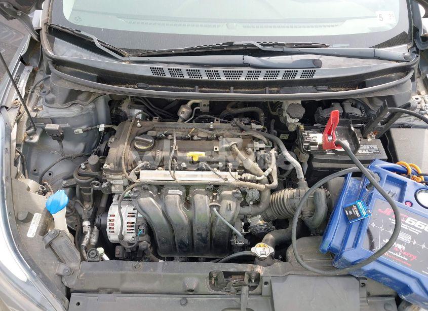 Photo 10 of 2014 Hyundai Elantra SE (VIN 5NPDH4AE2EH510470)