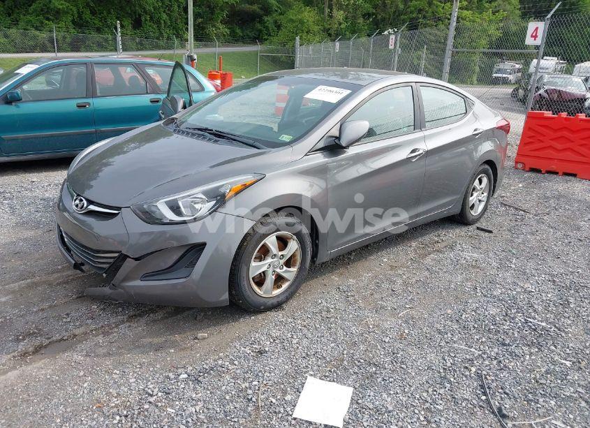 Photo 2 of 2014 Hyundai Elantra SE (VIN 5NPDH4AE2EH510470)