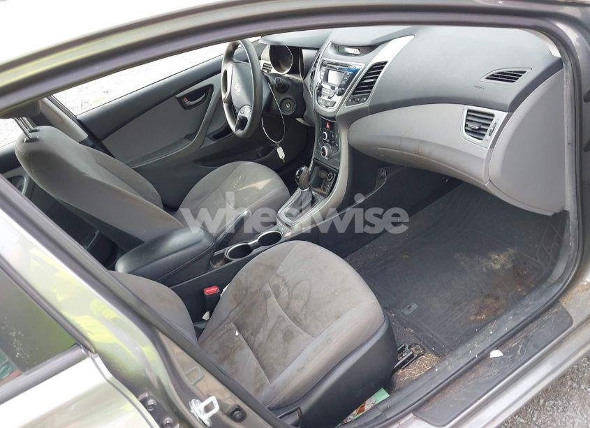 Photo 5 of 2014 Hyundai Elantra SE (VIN 5NPDH4AE2EH510470)