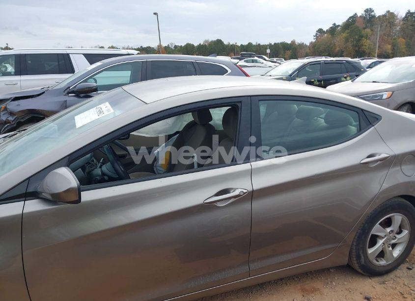 Photo 14 of 2014 Hyundai Elantra SE (VIN 5NPDH4AE2EH515684)