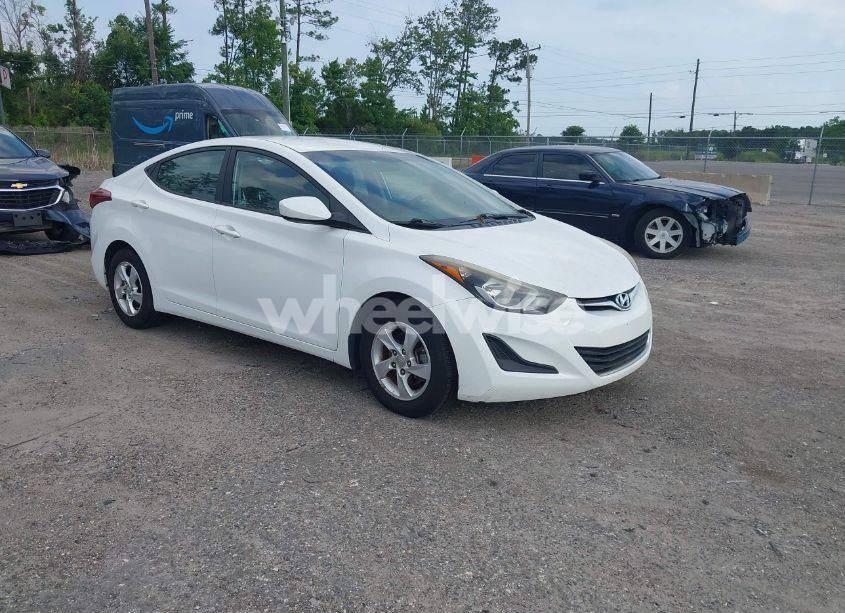 2014 Hyundai Elantra SE (VIN 5NPDH4AE2EH521873) main photo