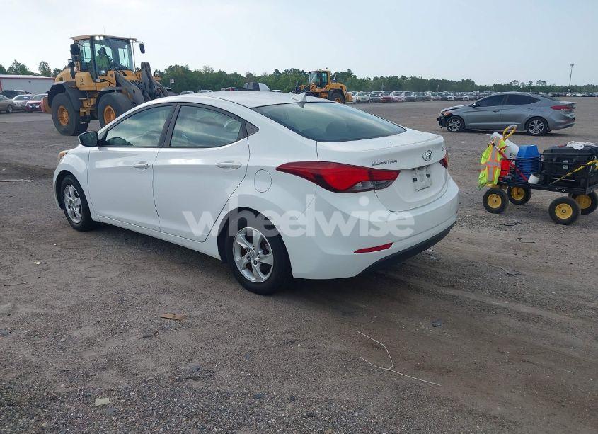 Photo 3 of 2014 Hyundai Elantra SE (VIN 5NPDH4AE2EH521873)
