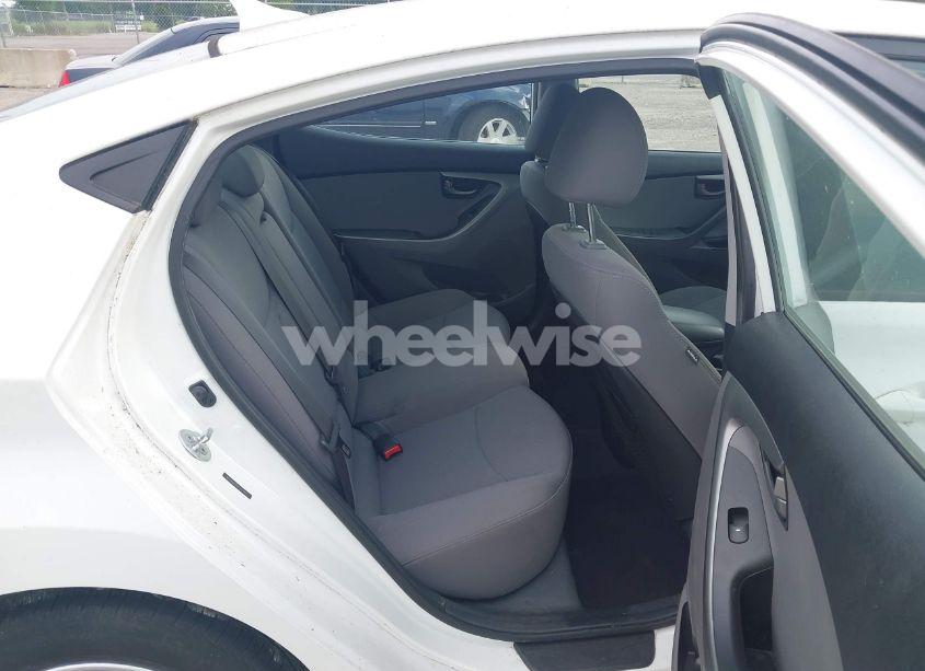 Photo 8 of 2014 Hyundai Elantra SE (VIN 5NPDH4AE2EH521873)