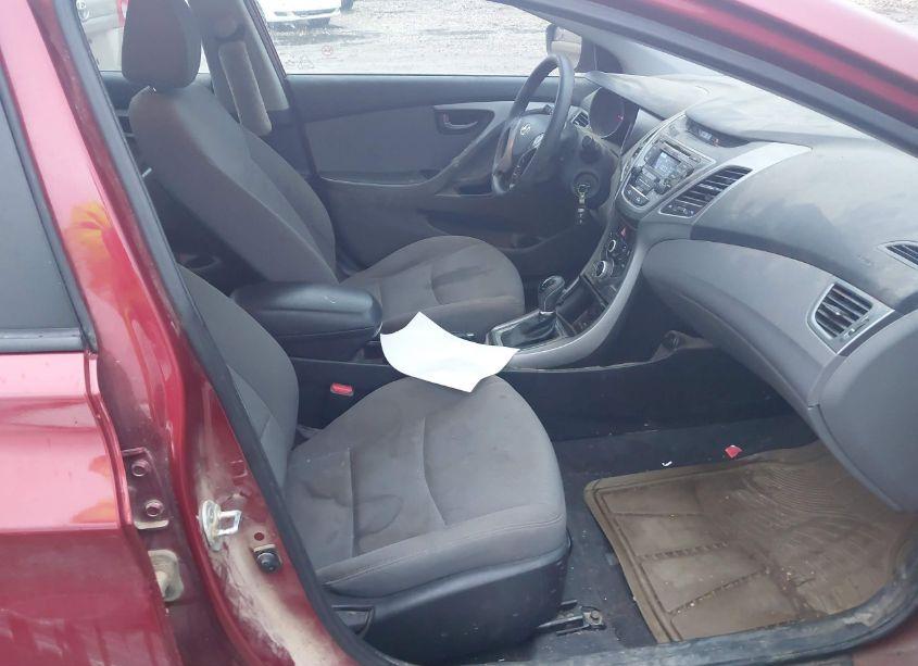 Photo 5 of 2014 Hyundai Elantra SE (VIN 5NPDH4AE2EH533926)