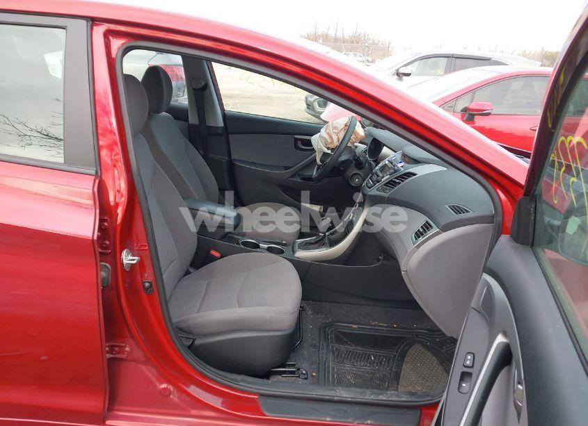 Photo 5 of 2014 Hyundai Elantra SE (VIN 5NPDH4AE2EH535207)