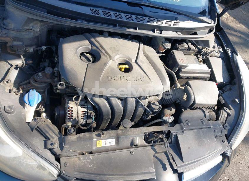 Photo 10 of 2015 Hyundai Elantra SE (VIN 5NPDH4AE2FH561730)