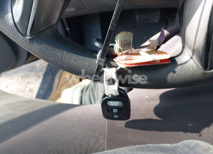 Photo 11 of 2015 Hyundai Elantra SE (VIN 5NPDH4AE2FH561730)