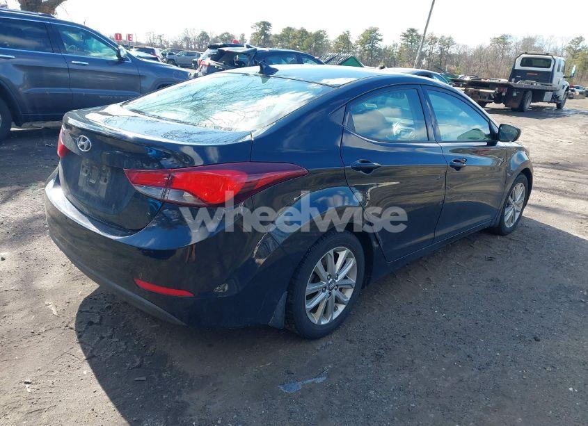Photo 4 of 2015 Hyundai Elantra SE (VIN 5NPDH4AE2FH561730)
