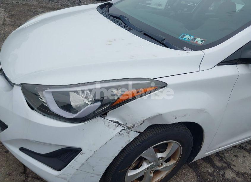 Photo 11 of 2015 Hyundai Elantra SE (VIN 5NPDH4AE2FH563803)