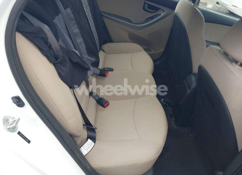 Photo 8 of 2015 Hyundai Elantra SE (VIN 5NPDH4AE2FH563803)