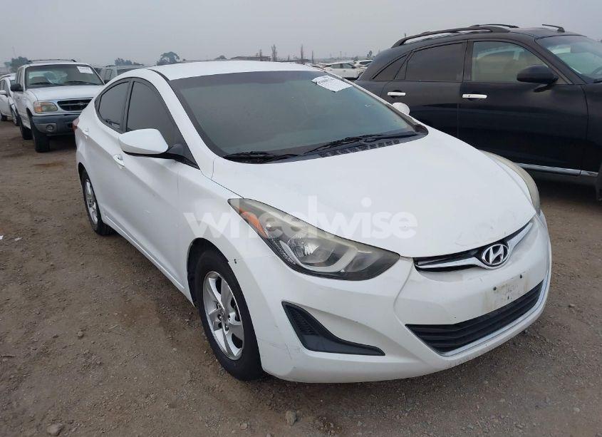 2015 Hyundai Elantra SE (VIN 5NPDH4AE2FH564711) main photo