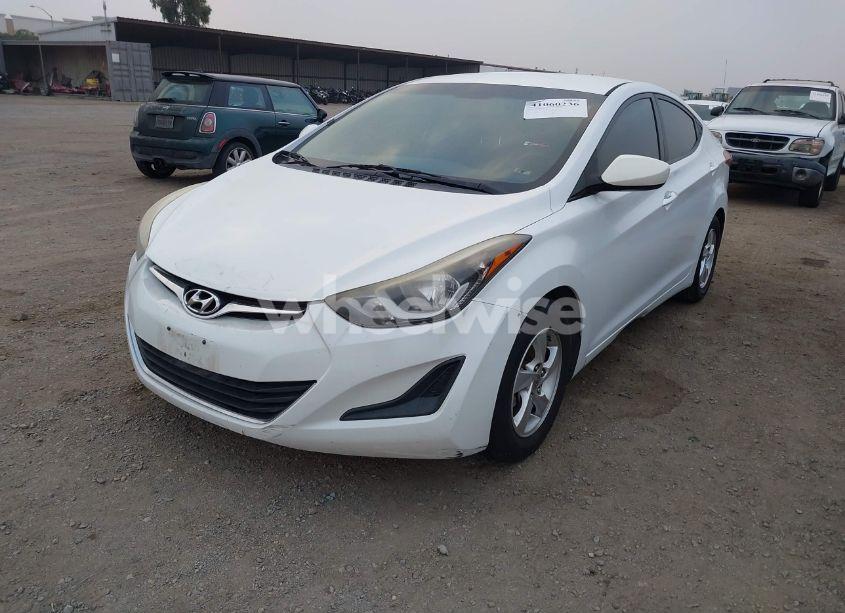 Photo 2 of 2015 Hyundai Elantra SE (VIN 5NPDH4AE2FH564711)