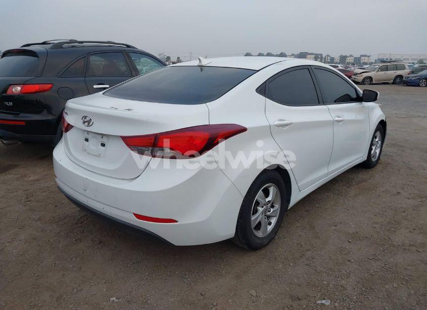 Photo 4 of 2015 Hyundai Elantra SE (VIN 5NPDH4AE2FH564711)