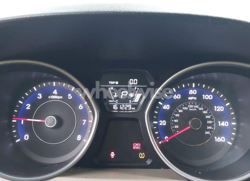 Photo 7 of 2015 Hyundai Elantra SE (VIN 5NPDH4AE2FH564711)