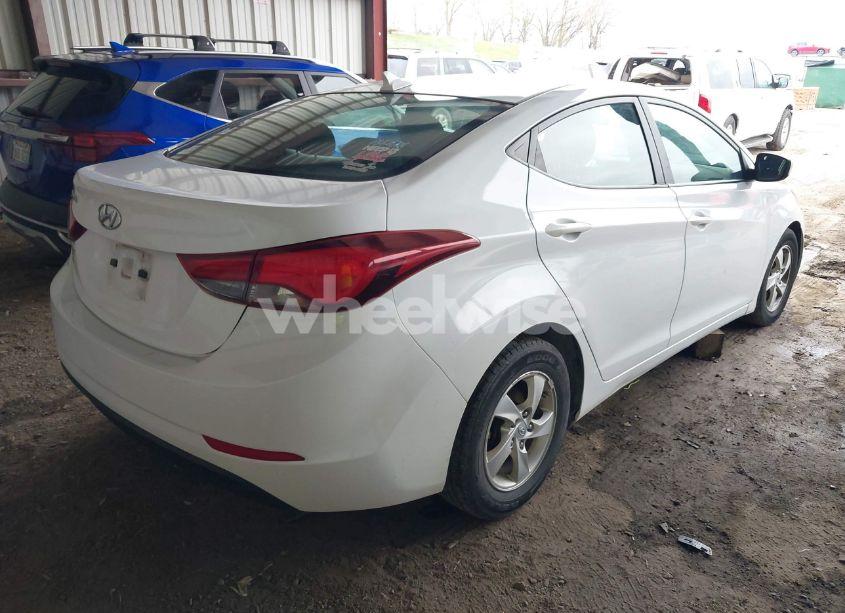 Photo 4 of 2015 Hyundai Elantra SE (VIN 5NPDH4AE2FH573747)