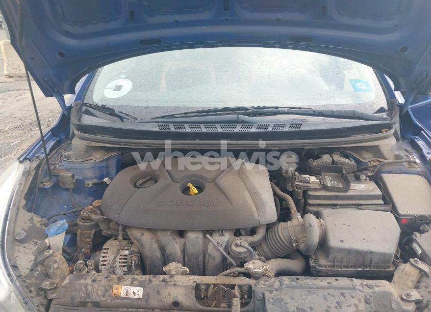 Photo 10 of 2015 Hyundai Elantra SE (VIN 5NPDH4AE2FH575899)