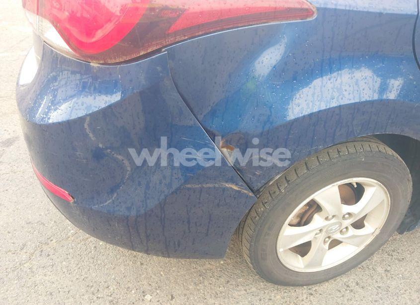 Photo 6 of 2015 Hyundai Elantra SE (VIN 5NPDH4AE2FH575899)