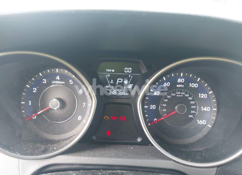 Photo 7 of 2015 Hyundai Elantra SE (VIN 5NPDH4AE2FH575899)