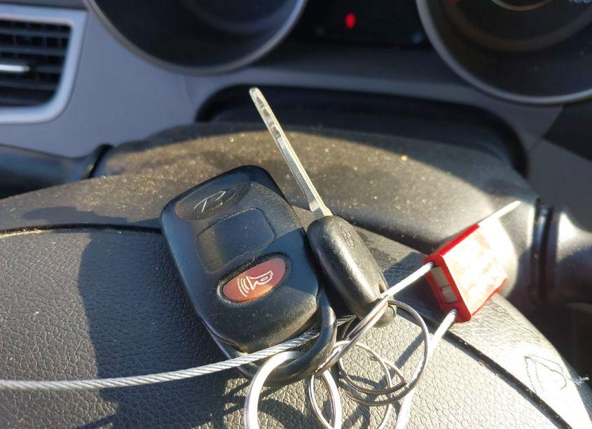 Photo 11 of 2015 Hyundai Elantra SE (VIN 5NPDH4AE2FH579404)