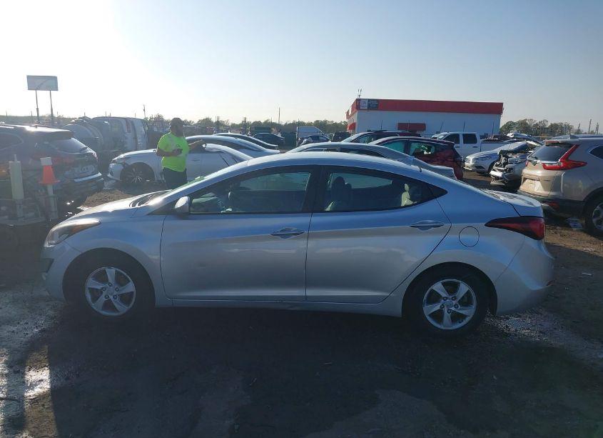 Photo 14 of 2015 Hyundai Elantra SE (VIN 5NPDH4AE2FH579404)