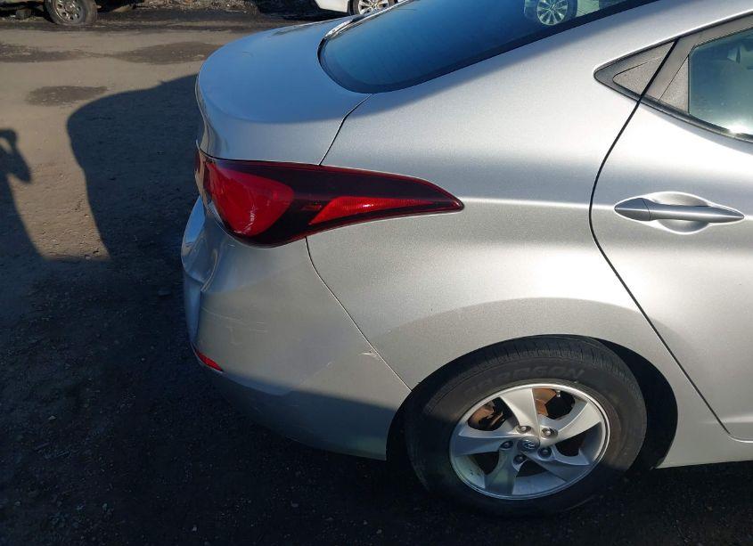 Photo 17 of 2015 Hyundai Elantra SE (VIN 5NPDH4AE2FH579404)