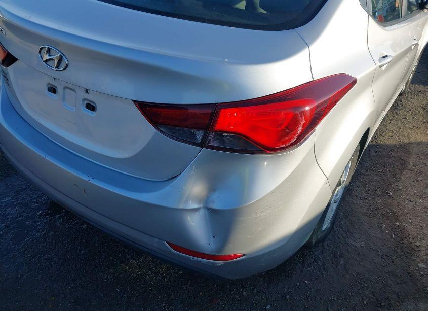 Photo 18 of 2015 Hyundai Elantra SE (VIN 5NPDH4AE2FH579404)