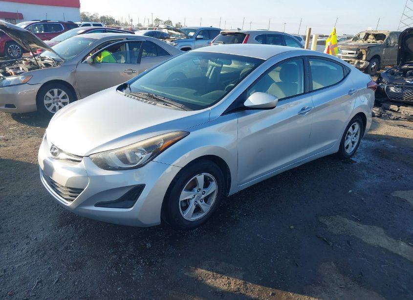 Photo 2 of 2015 Hyundai Elantra SE (VIN 5NPDH4AE2FH579404)