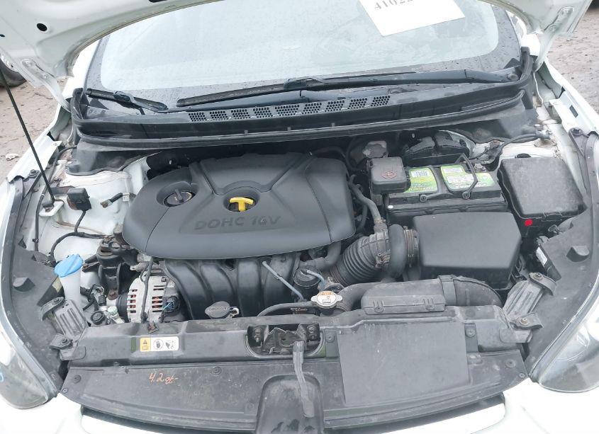 Photo 10 of 2015 Hyundai Elantra SE (VIN 5NPDH4AE2FH580326)