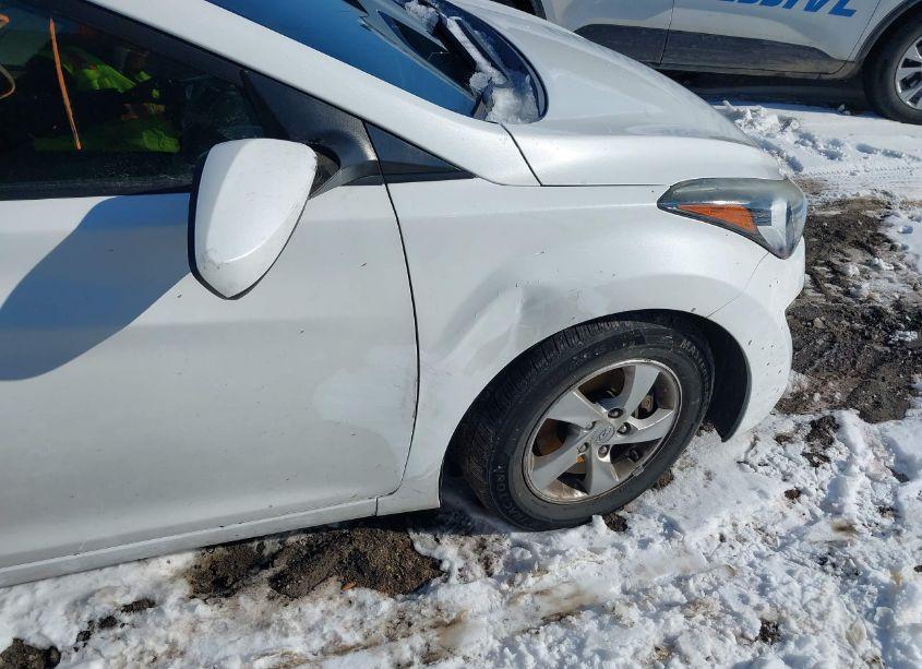 Photo 17 of 2015 Hyundai Elantra SE (VIN 5NPDH4AE2FH580326)