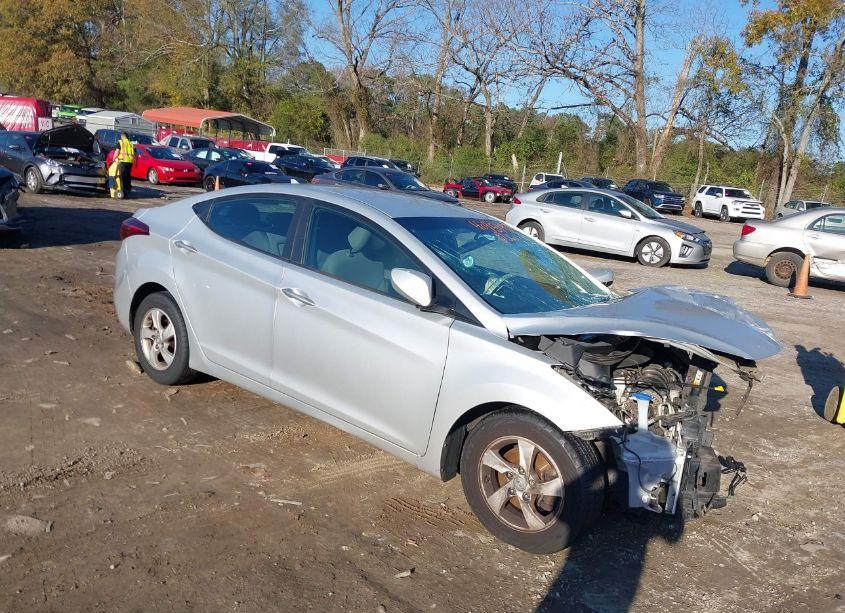 2015 Hyundai Elantra SE (VIN 5NPDH4AE2FH580424) main photo
