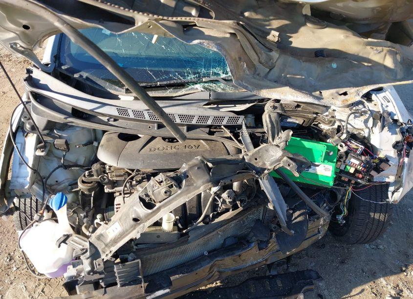 Photo 10 of 2015 Hyundai Elantra SE (VIN 5NPDH4AE2FH580424)