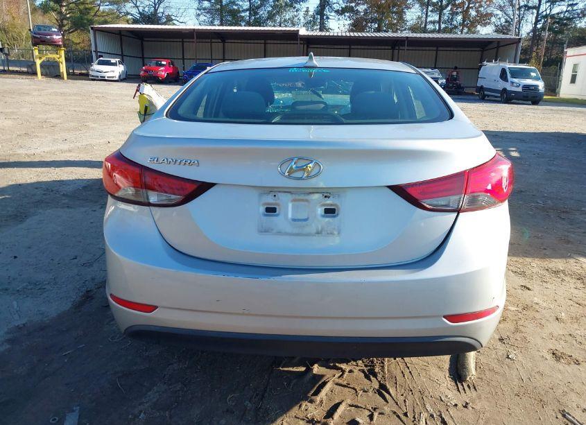 Photo 16 of 2015 Hyundai Elantra SE (VIN 5NPDH4AE2FH580424)
