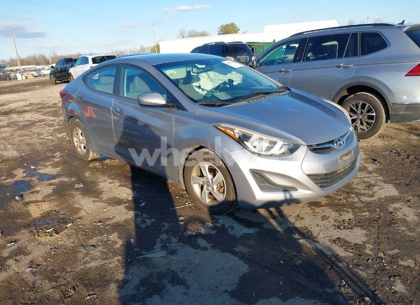 2015 Hyundai Elantra SE (VIN 5NPDH4AE2FH585297) main photo