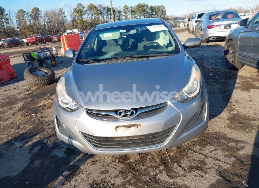 Photo 12 of 2015 Hyundai Elantra SE (VIN 5NPDH4AE2FH585297)
