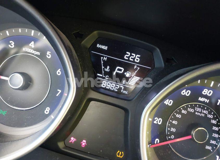 Photo 15 of 2015 Hyundai Elantra SE (VIN 5NPDH4AE2FH585297)