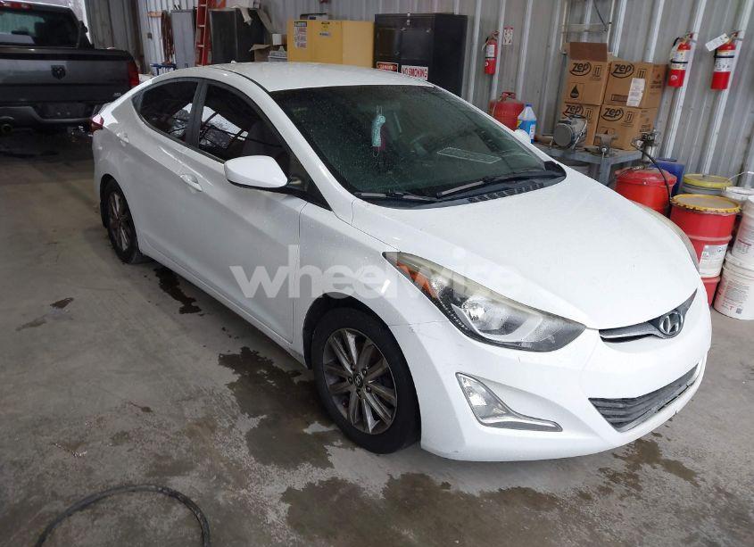 2015 Hyundai Elantra SE (VIN 5NPDH4AE2FH585591) main photo