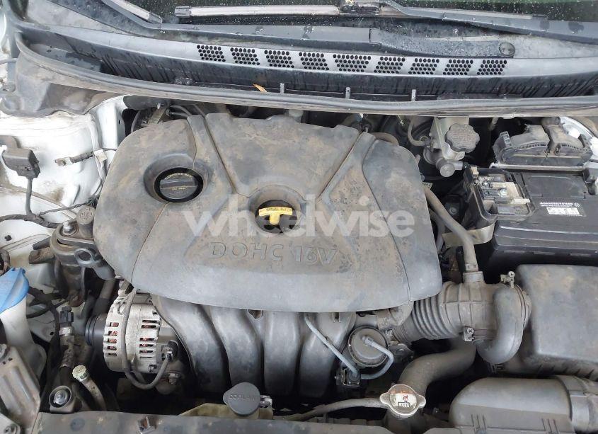 Photo 10 of 2015 Hyundai Elantra SE (VIN 5NPDH4AE2FH585591)