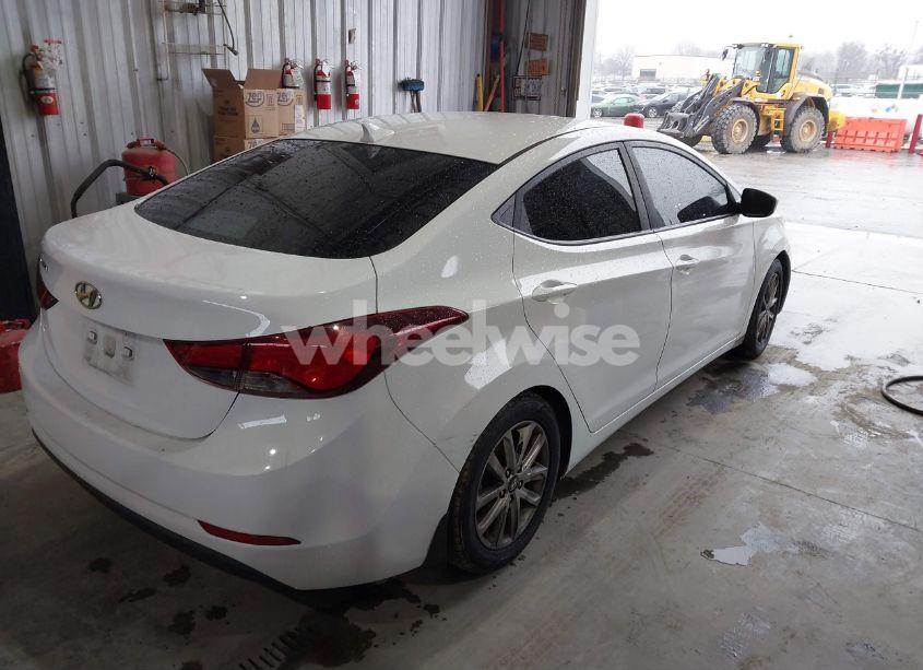Photo 4 of 2015 Hyundai Elantra SE (VIN 5NPDH4AE2FH585591)