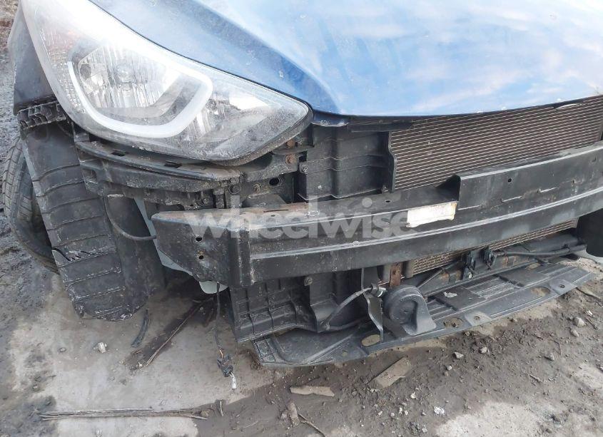 Photo 20 of 2015 Hyundai Elantra SE (VIN 5NPDH4AE2FH589284)