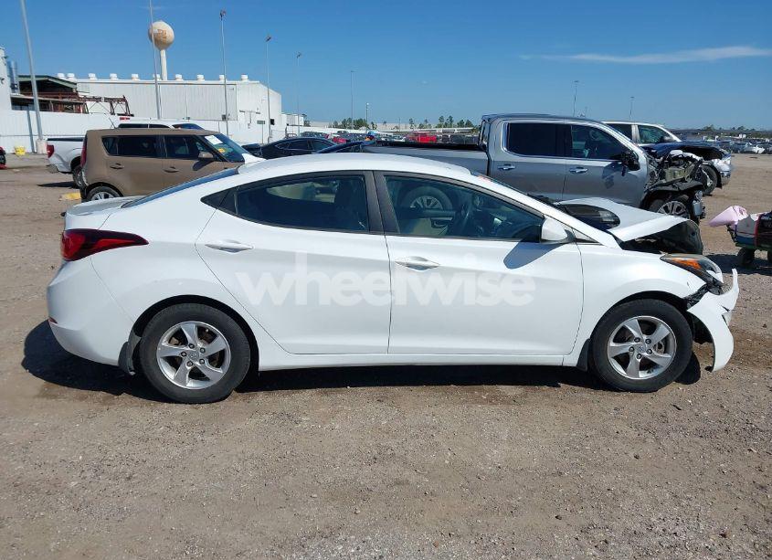 Photo 13 of 2015 Hyundai Elantra SE (VIN 5NPDH4AE2FH597501)