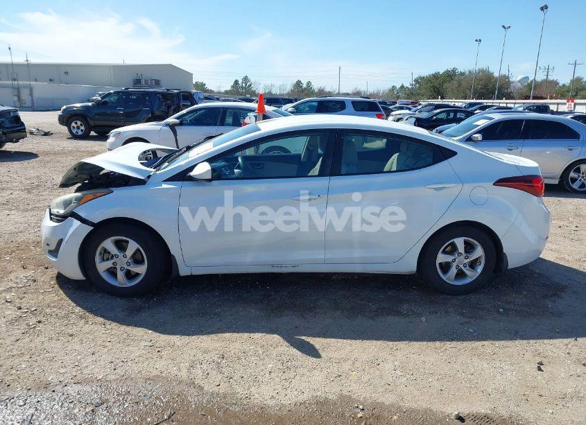 Photo 14 of 2015 Hyundai Elantra SE (VIN 5NPDH4AE2FH597501)