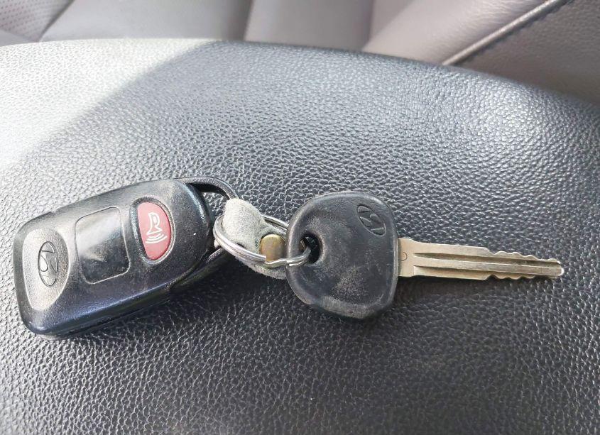 Photo 11 of 2015 Hyundai Elantra LIMITED (VIN 5NPDH4AE2FH600817)